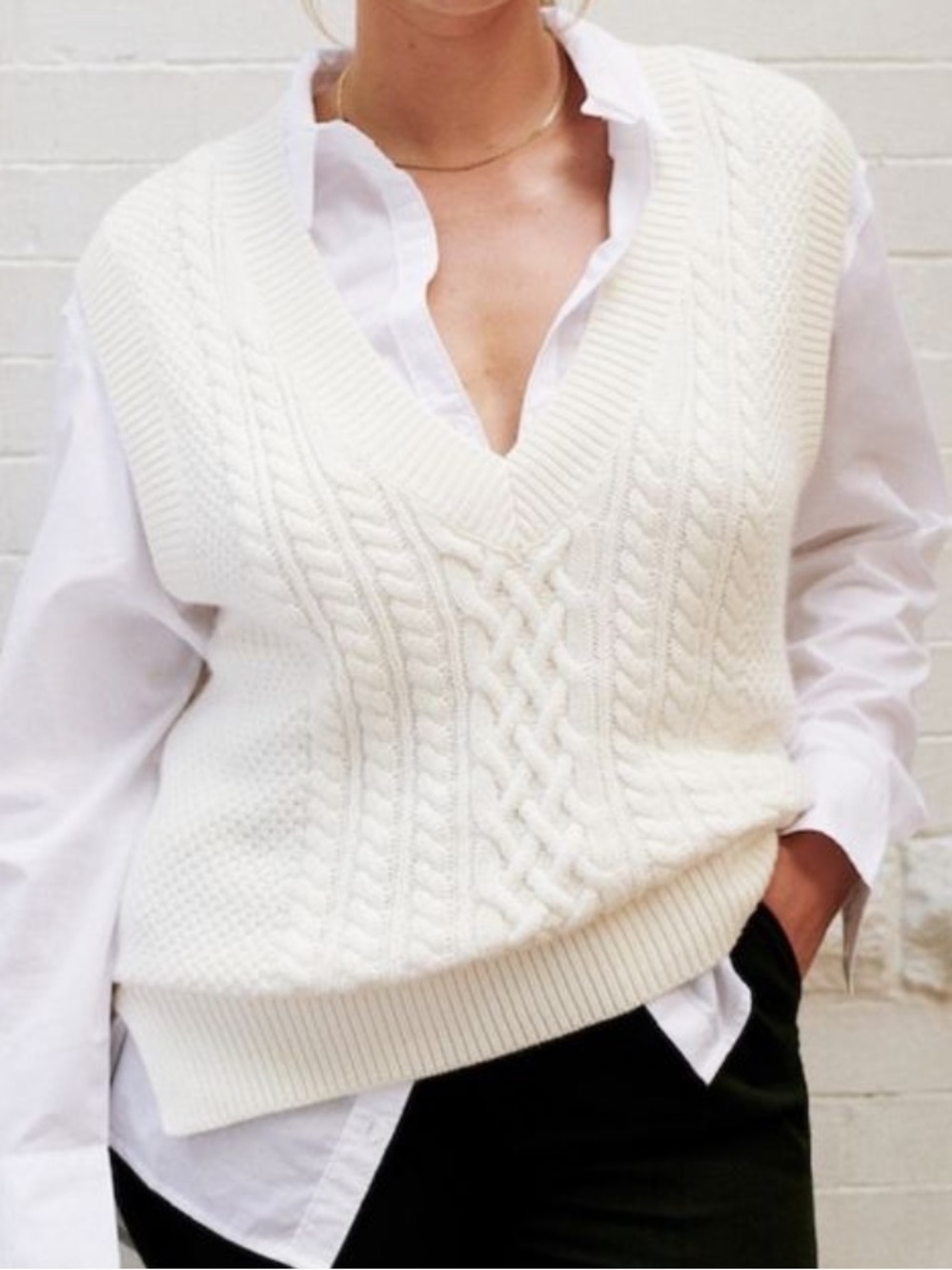Abercrombie & Fitch Cream Cable-Knit V-Neck Sweater Vest